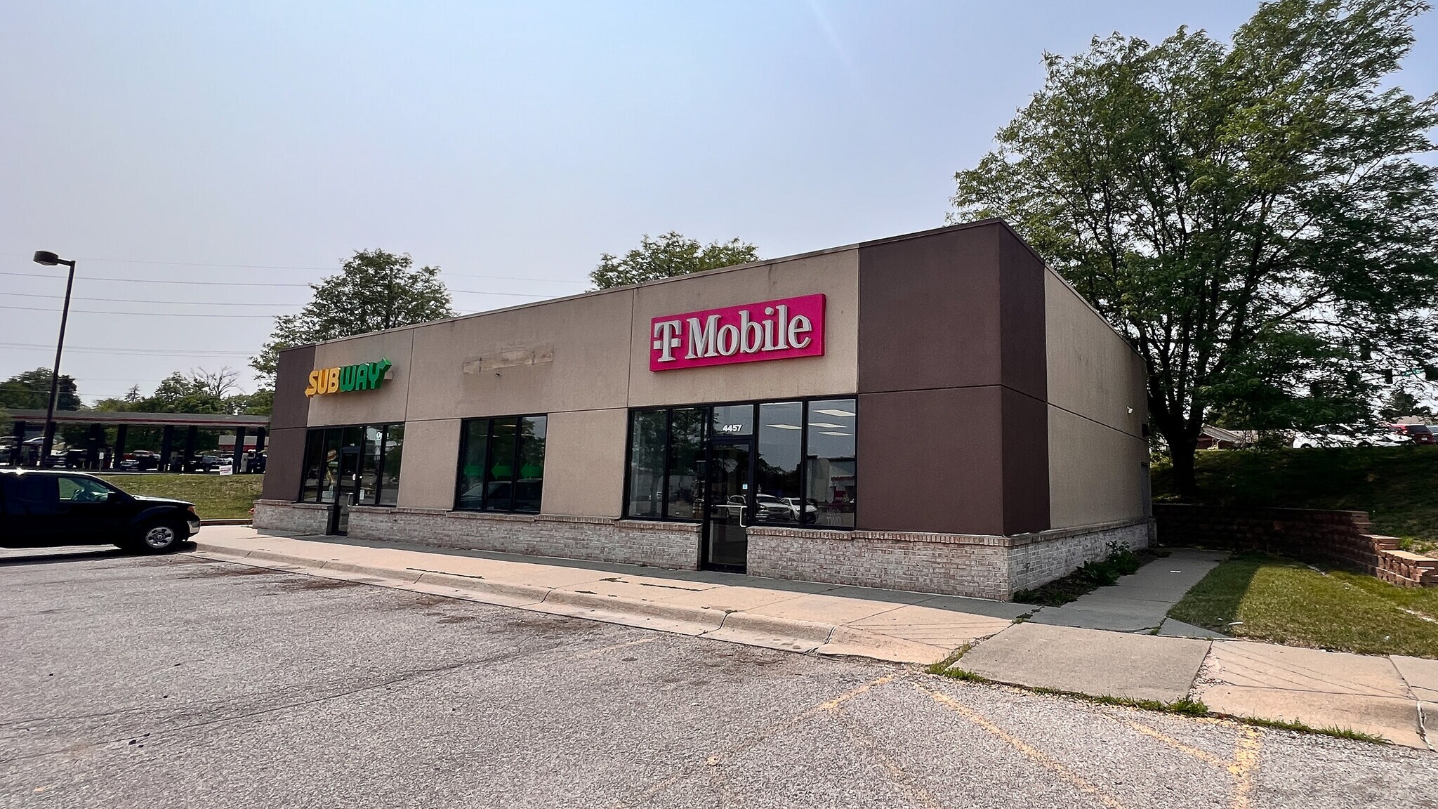 4455-4457 N 72nd St, Omaha, NE for sale Building Photo- Image 1 of 1