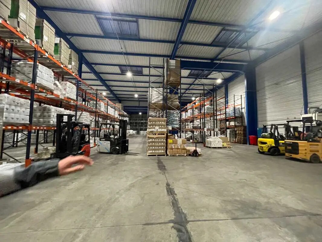 Flex in Laon for sale Building Photo- Image 1 of 3