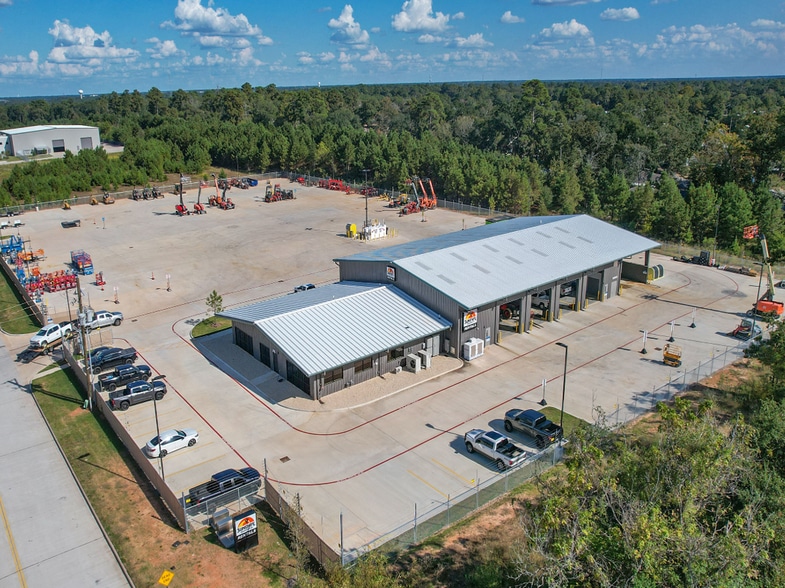 661 Frazier Commerce Dr, Conroe, TX for sale - Primary Photo - Image 1 of 4