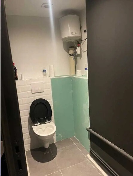 Retail in Paris for lease - Building Photo - Image 3 of 15