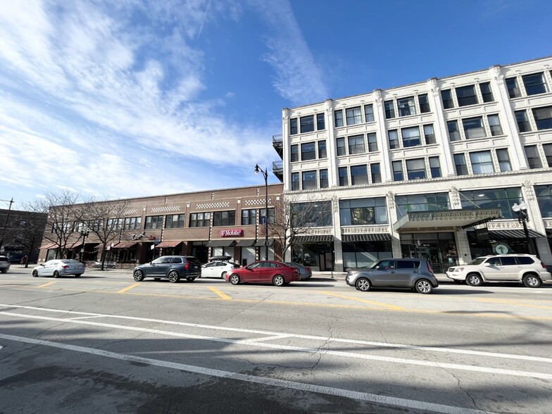 4704-4718 N Broadway St, Chicago, IL for sale - Building Photo - Image 1 of 1