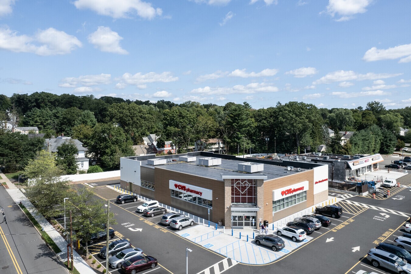 80 Godwin Ave, Midland Park, NJ 07432