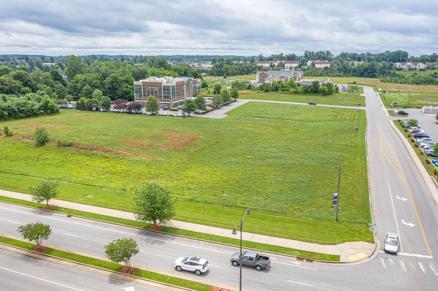 135 Chesapeake Ln, Clarksville, TN for lease - Construction Photo - Image 3 of 8