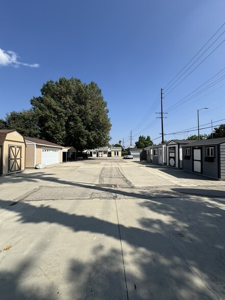 7403-7415 Canoga Ave, Canoga Park, CA for lease - Building Photo - Image 3 of 7