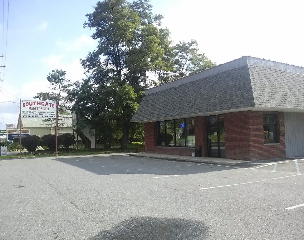 2510 Us9w, Ravena, NY 12143