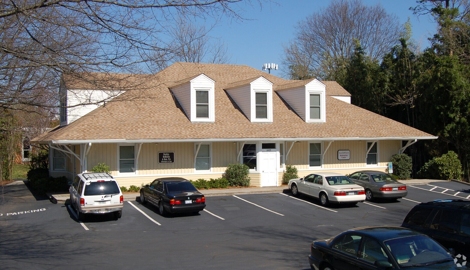 4421 Sharon Rd, Charlotte, NC 28211