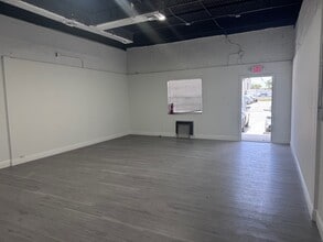 4861-4875 NE 12th Ave, Fort Lauderdale, FL for lease Interior Photo- Image 2 of 3