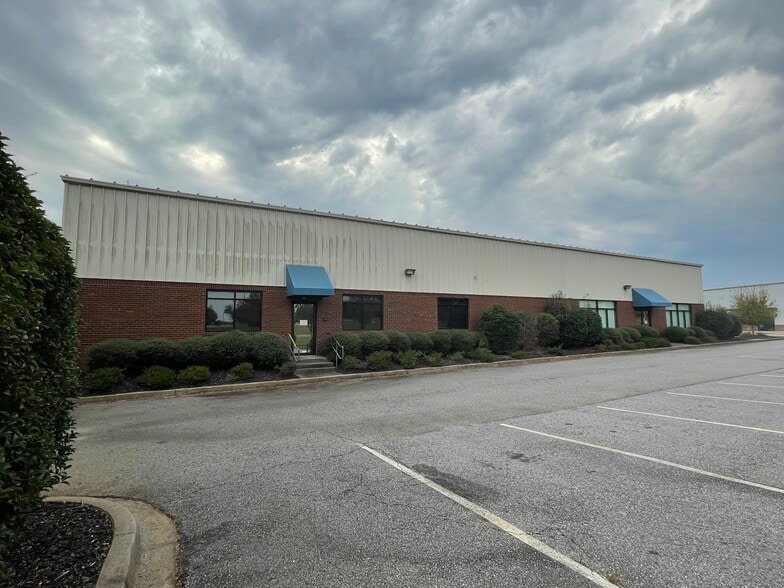 615 McGee Rd, Anderson, SC for lease - Building Photo - Image 3 of 31