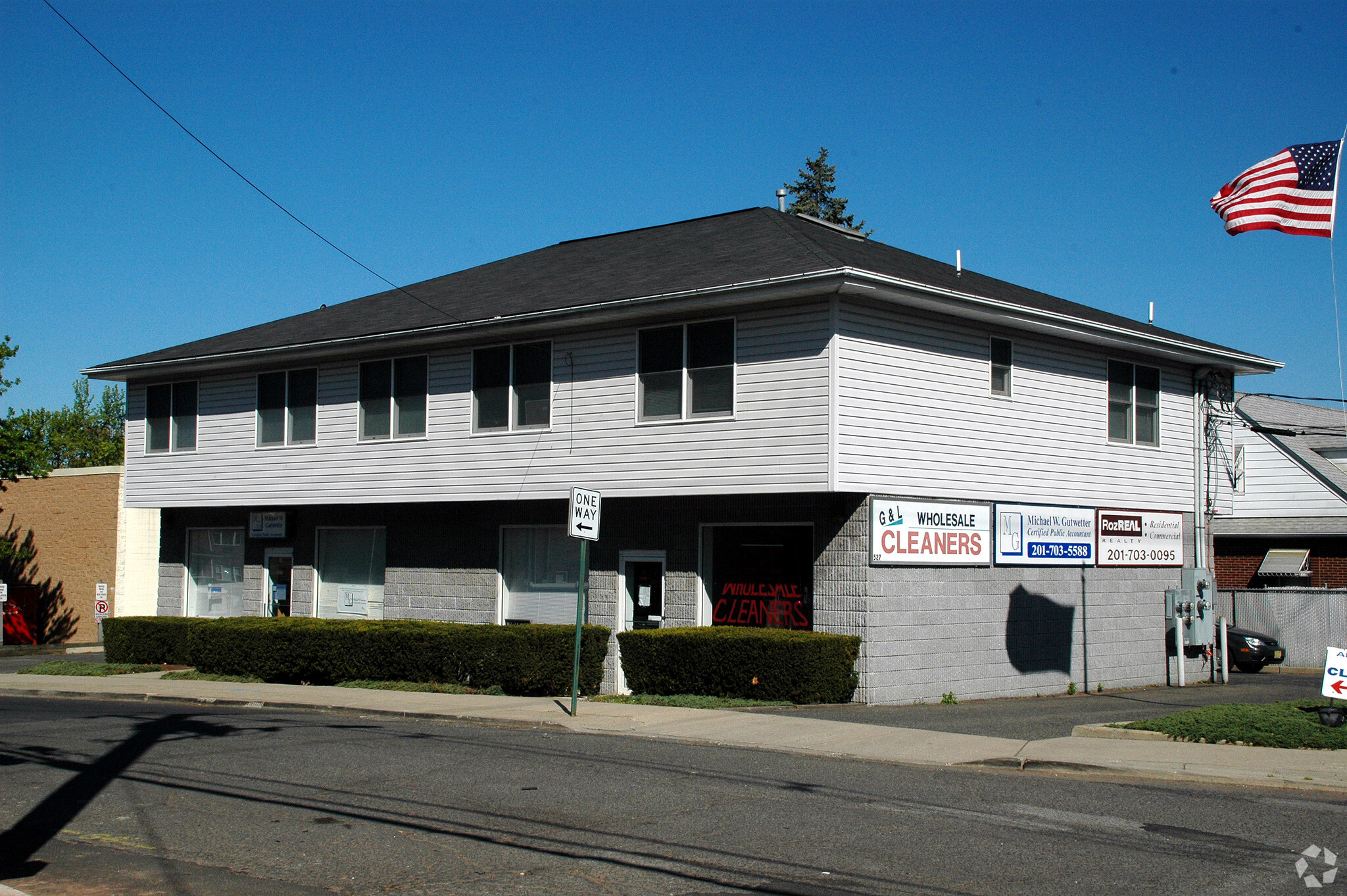 527 N Midland Ave, Saddle Brook, NJ for sale Primary Photo- Image 1 of 1