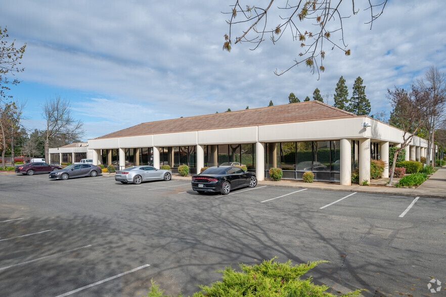 9616 Micron Ave, Sacramento, CA for lease - Building Photo - Image 3 of 6