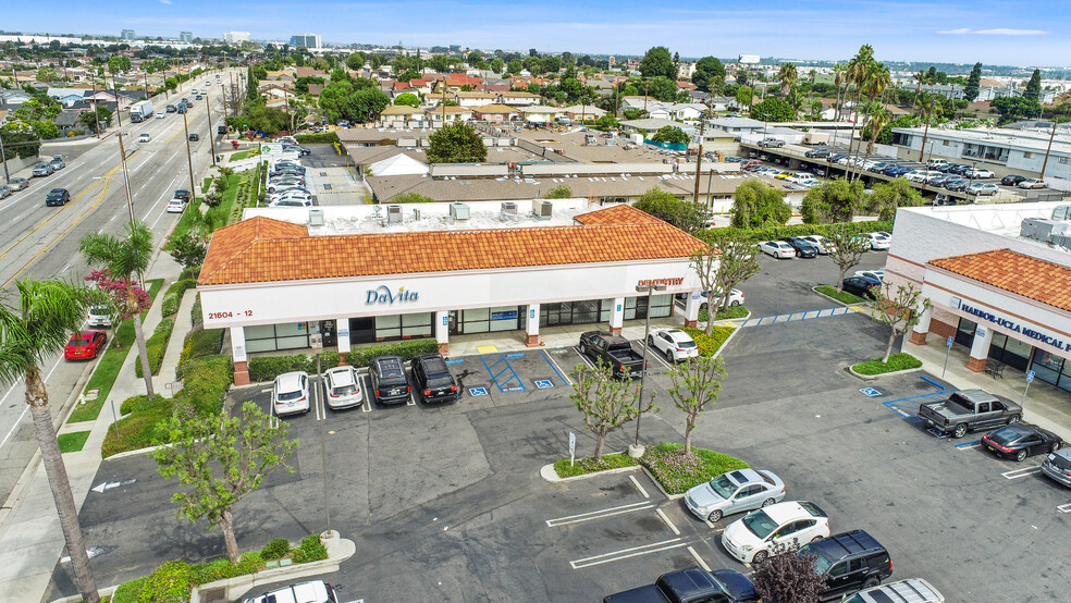 21600-21602 S Vermont Ave, Torrance, CA for lease - Building Photo - Image 3 of 17