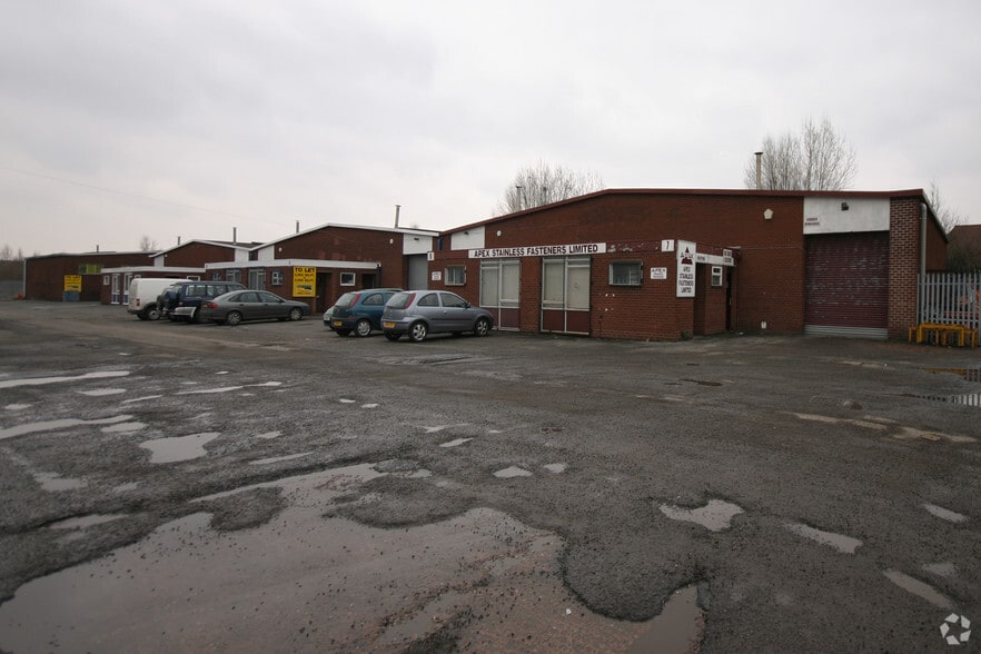 152 Oxford St, Bilston for lease - Building Photo - Image 2 of 4