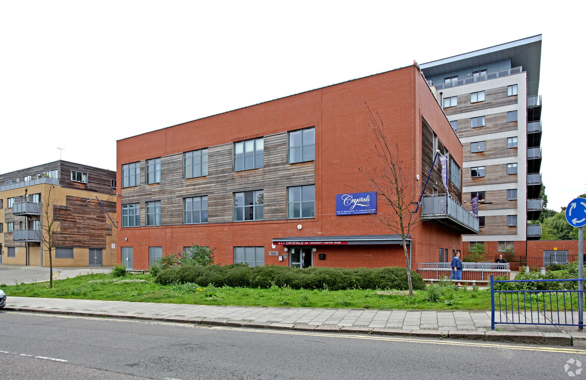 Twyford Abbey Rd, London for sale Primary Photo- Image 1 of 1