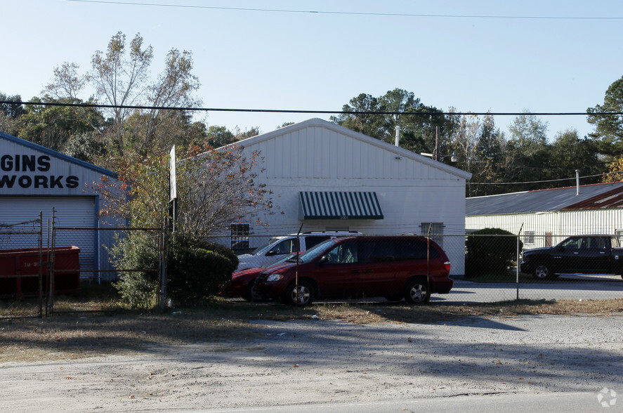 2001 Mills B Lane Blvd, Savannah, GA for lease - Building Photo - Image 3 of 7