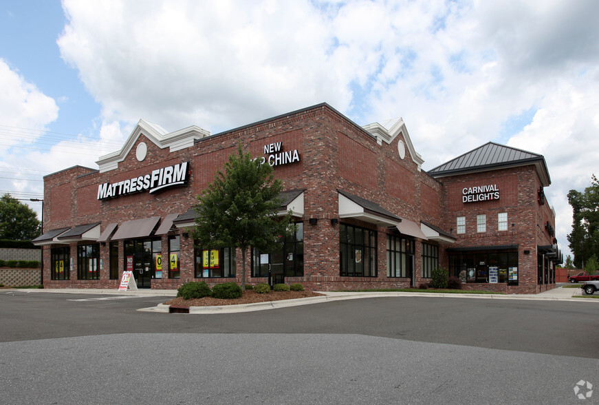 5324 New Hope Commons Dr, Durham, NC for lease - Building Photo - Image 3 of 9