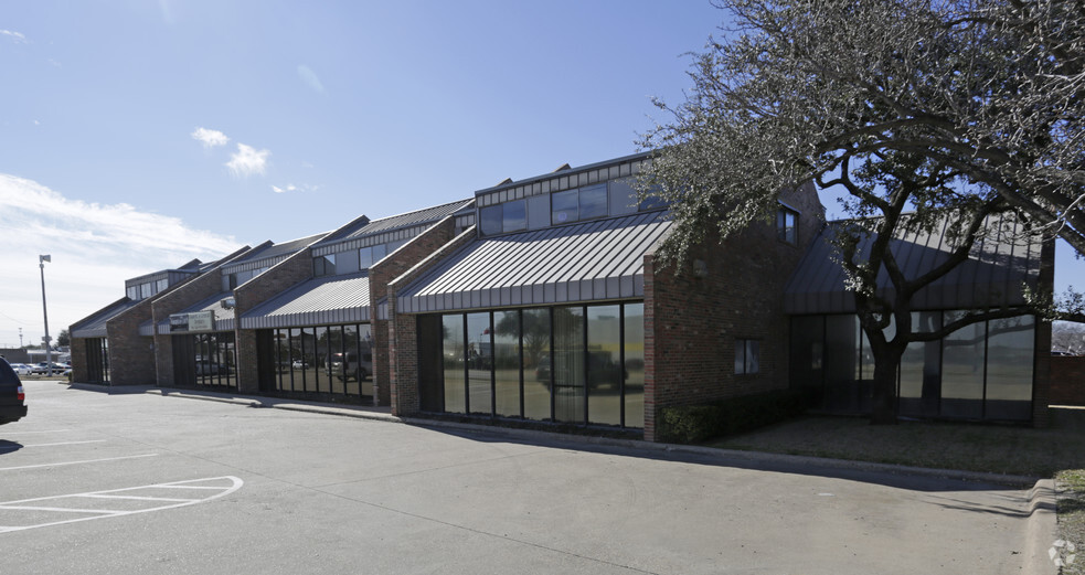 10995 Plano Rd, Dallas, TX for lease - Building Photo - Image 3 of 5