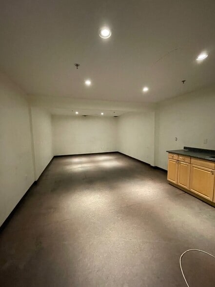 14507-14535 112th Ave NW, Edmonton, AB for sale - Building Photo - Image 3 of 9