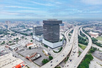 2500 Pacific Ave, Dallas, TX - AERIAL  map view