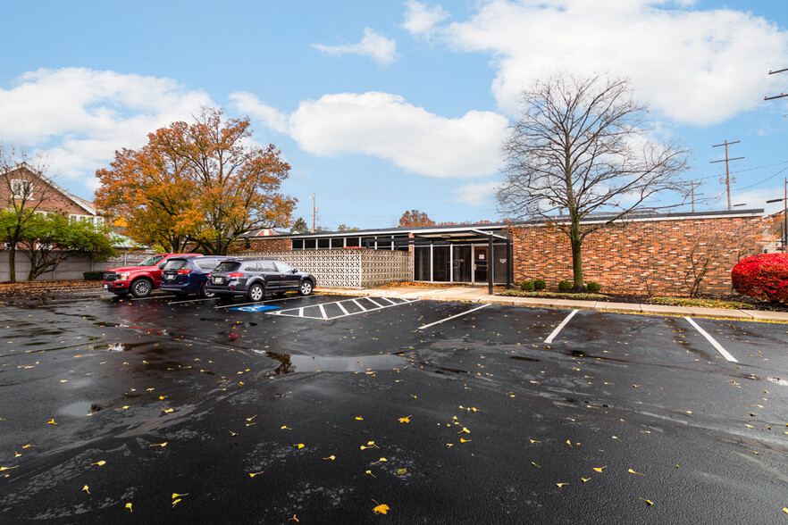 1621 W 1st Ave, Columbus, OH for lease - Building Photo - Image 1 of 22