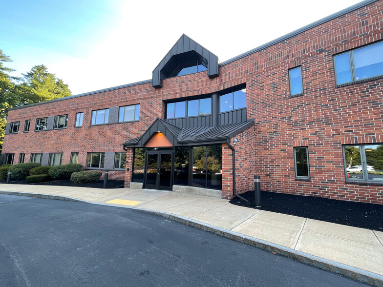 5 Commerce Park, Bedford, NH for lease - Building Photo - Image 1 of 14