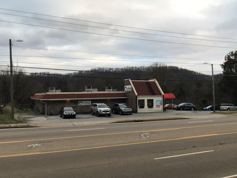 712 E Emory Rd, Powell, TN 37849