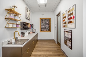 449 S Loop 336 W, Conroe, TX for lease Interior Photo- Image 2 of 15