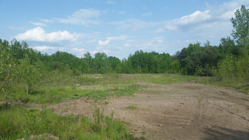 16673 Forest Blvd, Hugo, MN for sale - Building Photo - Image 2 of 6