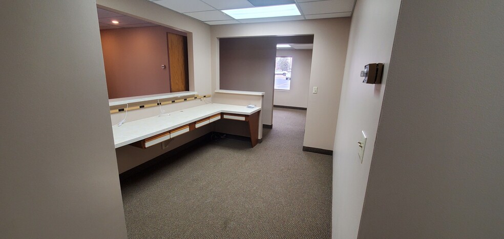 1260 County Road E W, Arden Hills, MN for lease - Building Photo - Image 3 of 10