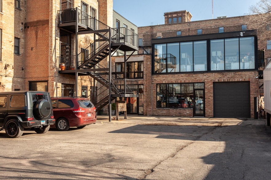 2425 W 14th St, Chicago, IL for lease - Building Photo - Image 3 of 63