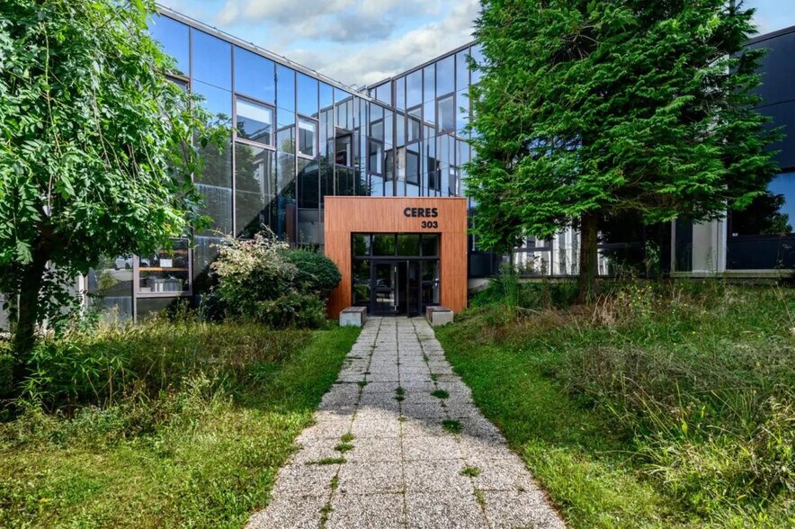 21/23 Rue Du Petit Albi, Cergy for lease - Building Photo - Image 3 of 57