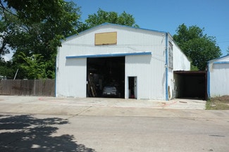 More details for 910 W Main St, Baytown, TX - Industrial for Sale