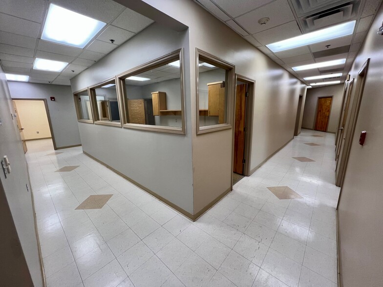 1707 Watson Blvd, Warner Robins, GA for lease - Building Photo - Image 3 of 6