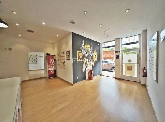 Retail in Alcorcón, Madrid for lease Interior Photo- Image 1 of 7