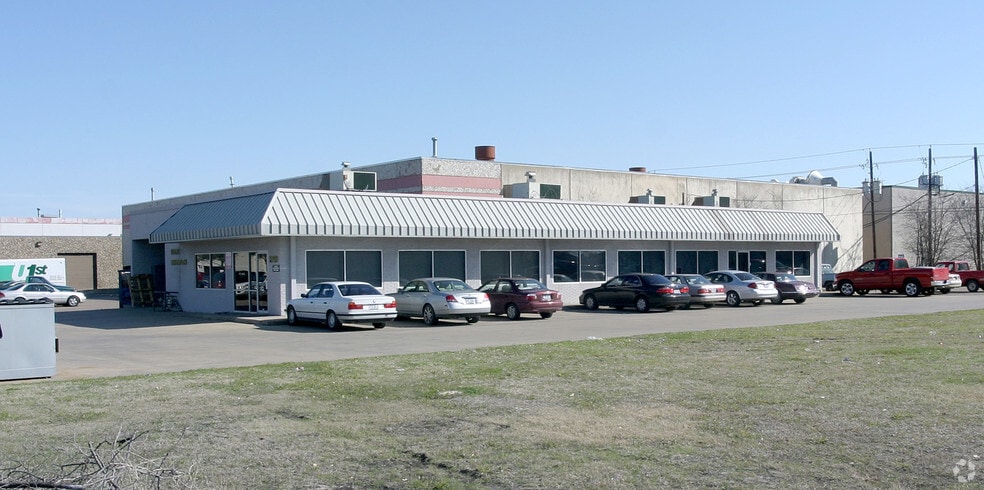 2410 Executive Dr, Garland, TX for lease - Building Photo - Image 2 of 5