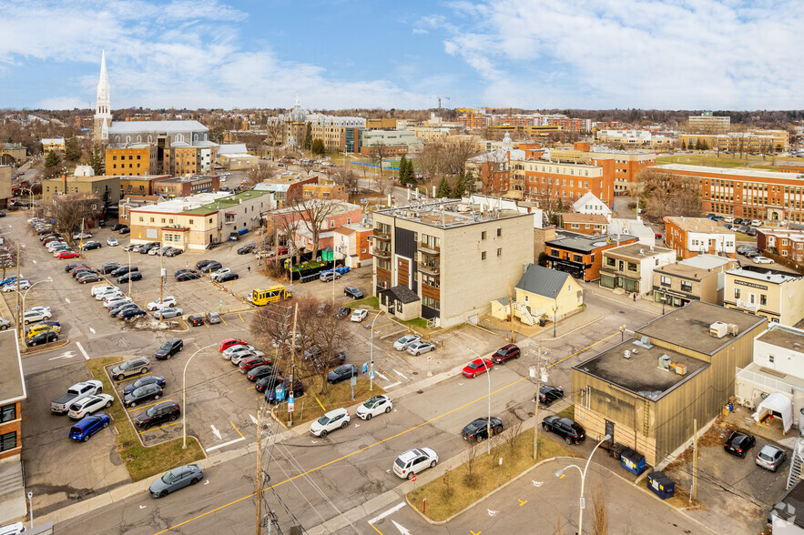 18-20 Rue Turgeon, Ste-Thérèse, QC for sale - Aerial - Image 2 of 4