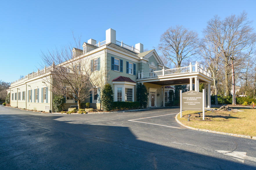 1124 E Ridgewood Ave, Ridgewood, NJ for sale - Building Photo - Image 1 of 1