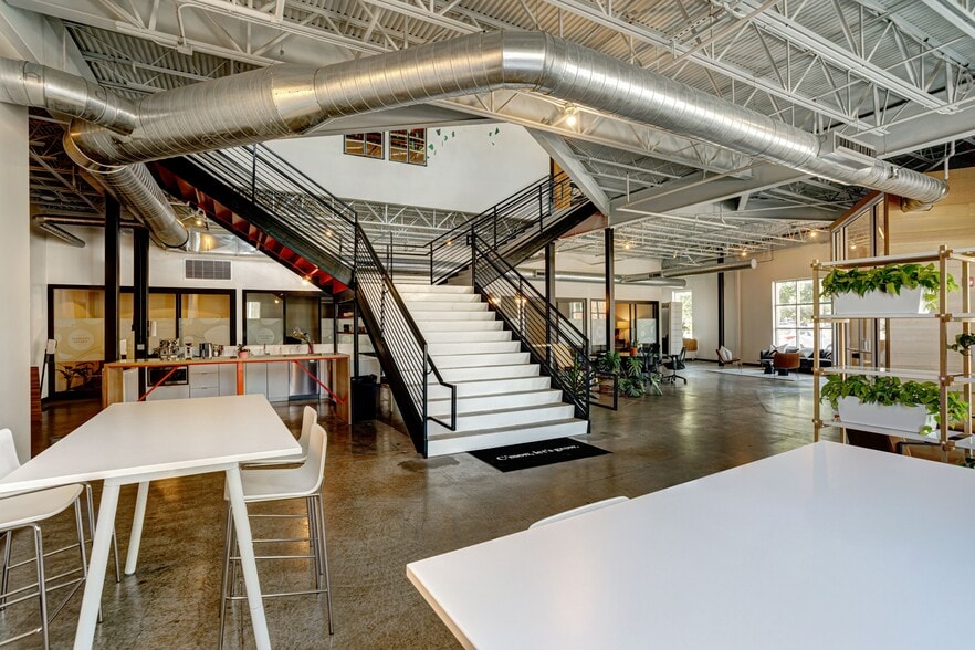 1001 3rd Ave N, Nashville, TN for lease - Building Photo - Image 2 of 17
