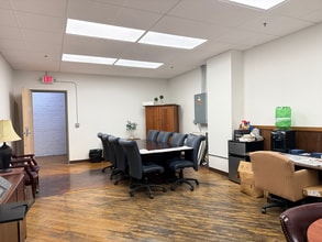 755 Prior Ave N, Saint Paul, MN for lease Interior Photo- Image 1 of 4