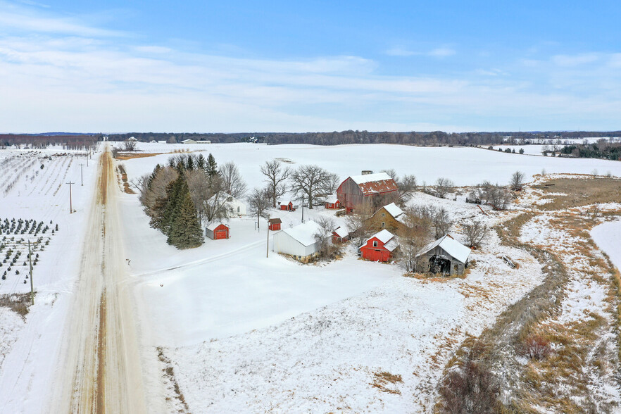 8680 Pioneer Trl, Loretto, MN for sale - Aerial - Image 1 of 1