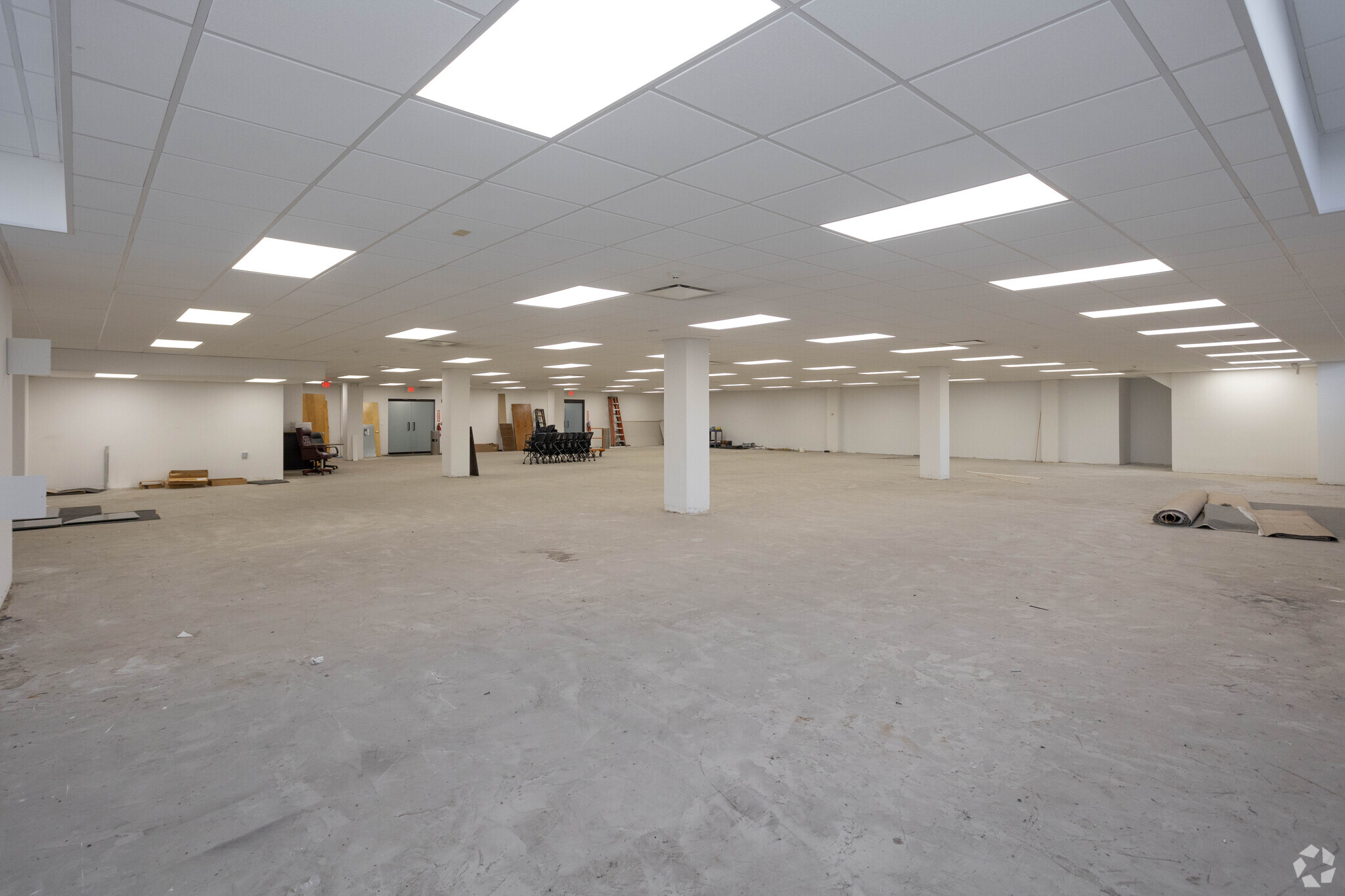 900 Merchants Concourse, Westbury, NY for lease Interior Photo- Image 1 of 3