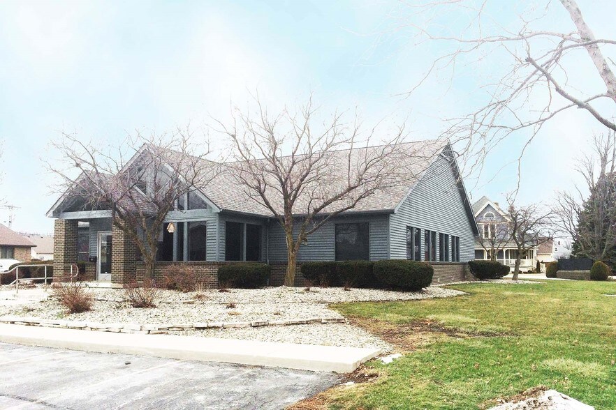 401 W College Ave, Pemberville, OH 43450