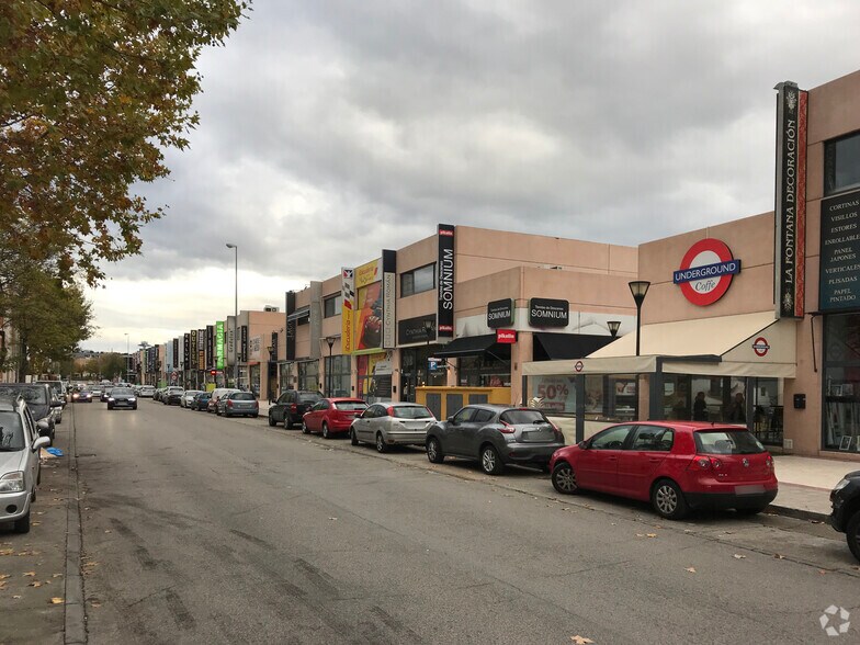 Retail in Las Rozas de Madrid, Madrid for lease - Building Photo - Image 2 of 2