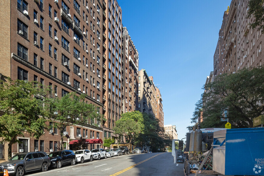 140 W 79th St, New York, NY for sale - Primary Photo - Image 1 of 1