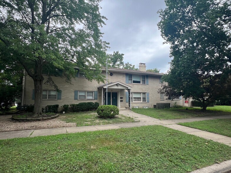 788 S Wildwood Ave, Kankakee, IL for sale - Primary Photo - Image 1 of 3