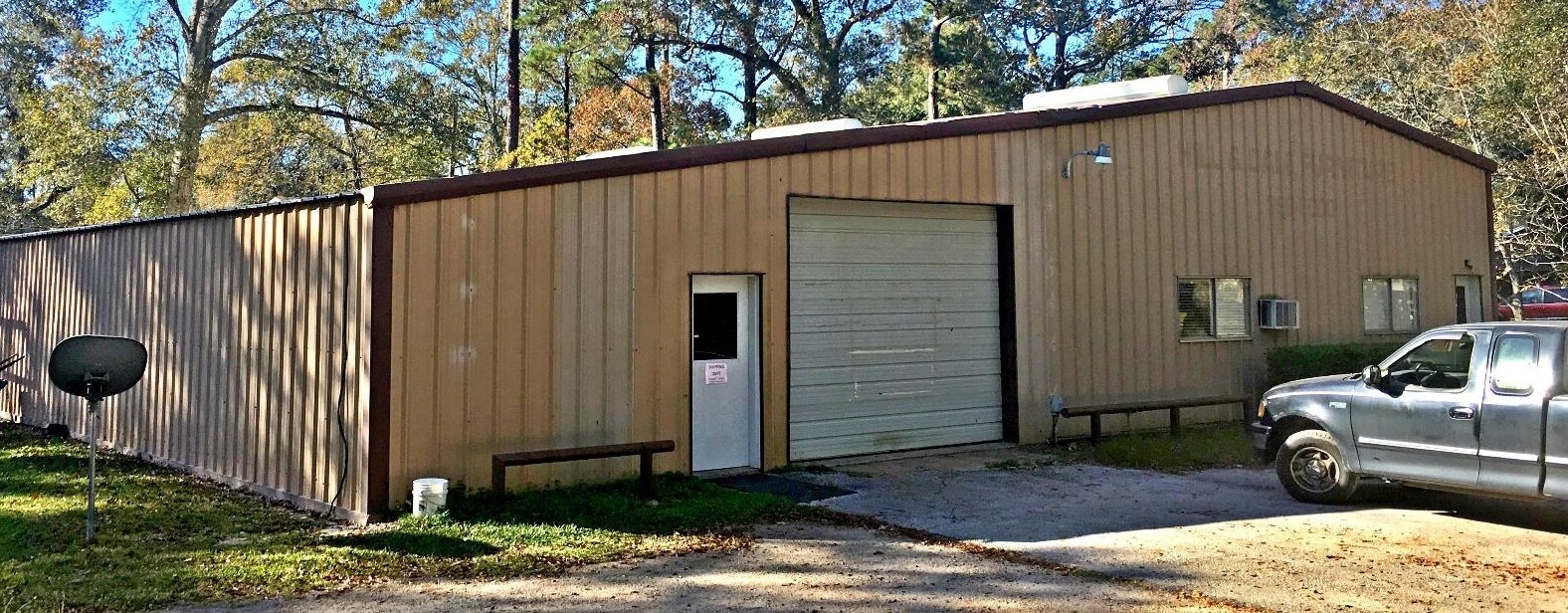 25470 Hill and Dale Ave, Splendora, TX for sale Primary Photo- Image 1 of 1