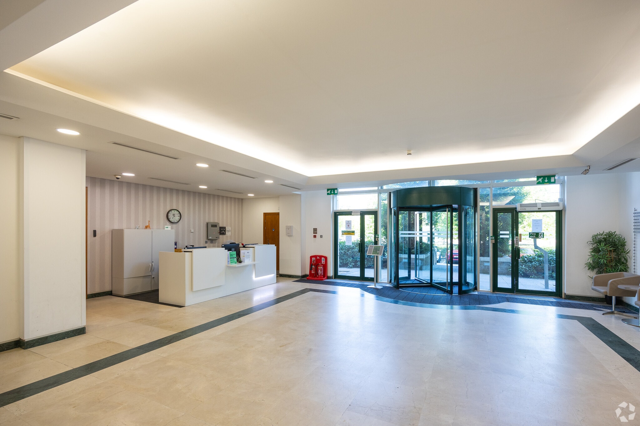 2 Arlington Sq, Bracknell for lease Lobby- Image 1 of 9