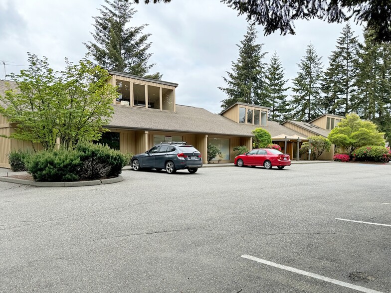 4109 Bridgeport Way W, University Place, WA for sale - Primary Photo - Image 1 of 20