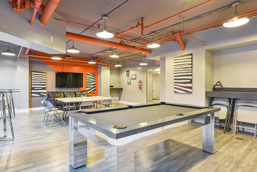 504 Central Ave, Union City, NJ for sale - Interior Photo - Image 2 of 5