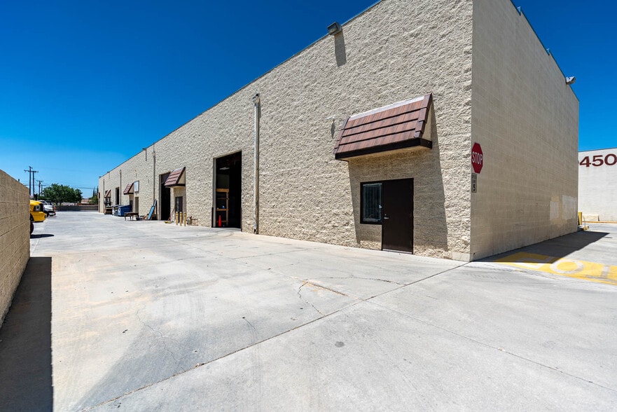 39360 3rd St E, Palmdale, CA for sale - Building Photo - Image 2 of 23