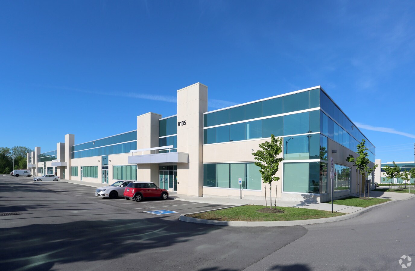 9135 Keele St, Vaughan, ON L4K 5N8